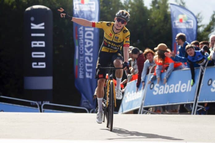 Jonas Vingegaard prend le maillot de leader du Tour du Pays-Basque