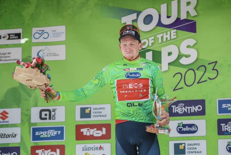 Tao Geoghegan Hart inscrit son nom au palmarès du Tour des Alpes