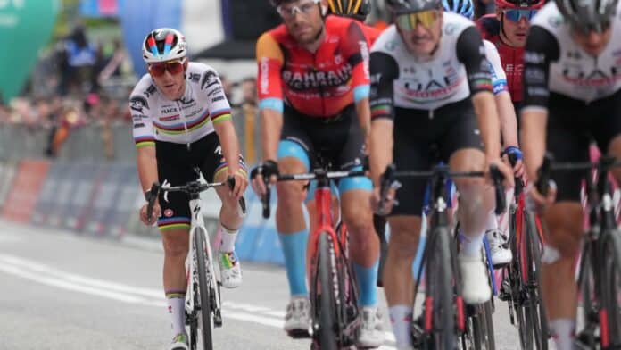 Giro 2023 – « Il n'y a pas lieu de paniquer » assure Remco Evenepoel