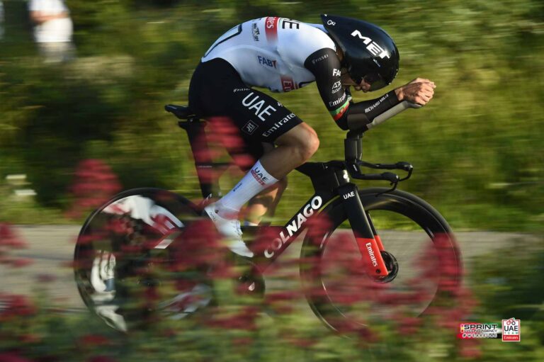 Ivo Oliveira démarre le plus fort les Boucles de la Mayenne
