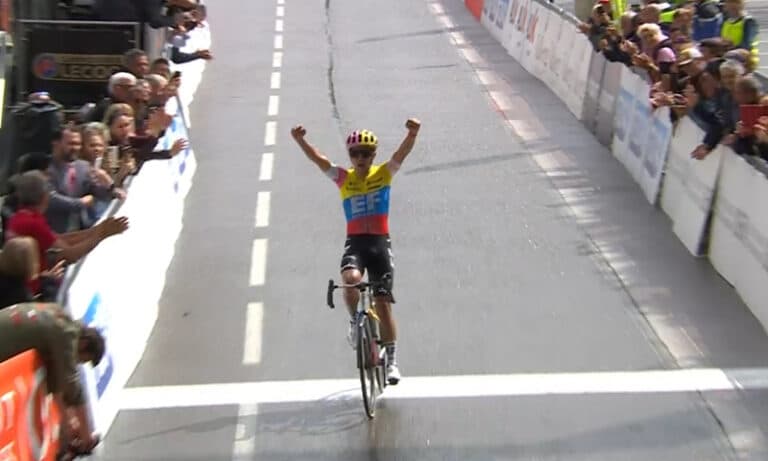 Richard Carapaz signe un retour gagnant à la Mercan’Tour Classic