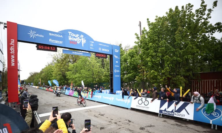 Yannis Voisard devance tous les cadors du Tour de Hongrie, Marc Hirschi reste leader