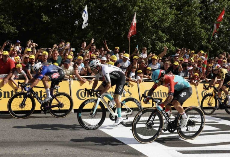 Tour de France 2023, étape 3 : Jasper Philipsen remporte le premier sprint massif