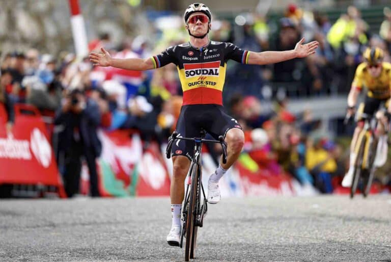 Vuelta 2023, étape 3 : Remco Evenepoel vainqueur chute après l’arrivée