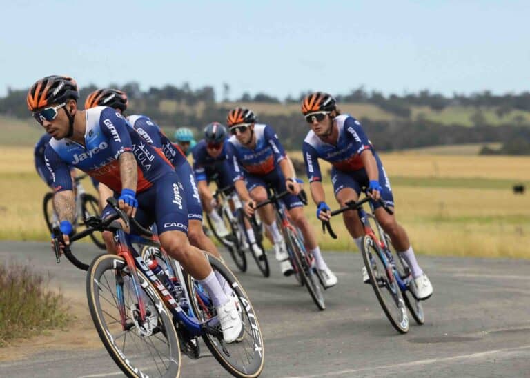 Cadel Road Race 2024 : La Team Jayco AlUla avec Caleb Ewan