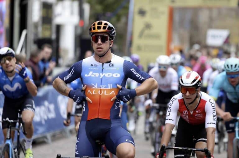 Classique de Valence 2024 : Victoire au sprint de Dylan Groenewegen