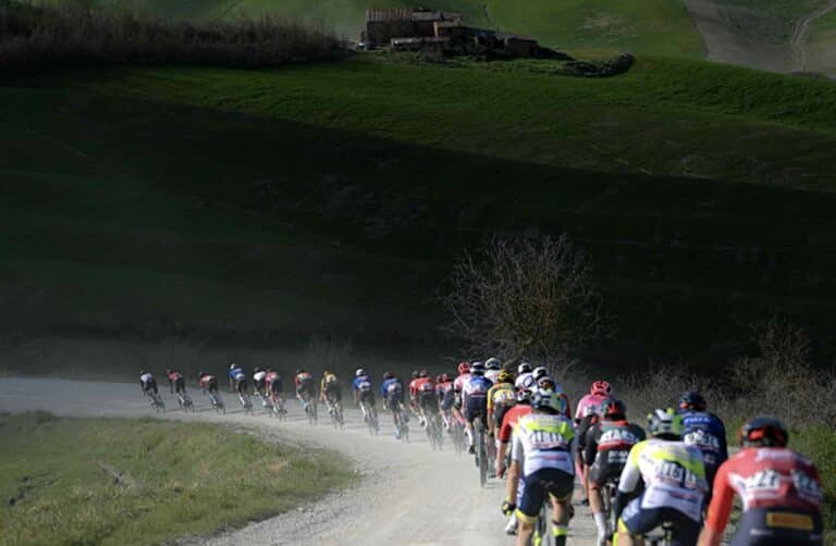 Strade Bianche 2024 : Les 25 équipes engagées sur les Routes Blanches