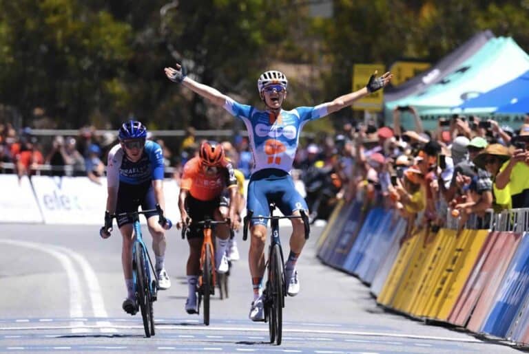 Tour Down Under : Oscar Onley remporte l’étape de Willunga Hill