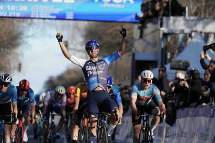 Tour de La Provence victoire de Tom Van Asbroeck à Arles