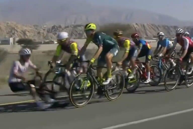 UAE Tour 2024 : Adam Yates souffre d’une commotion cérébrale
