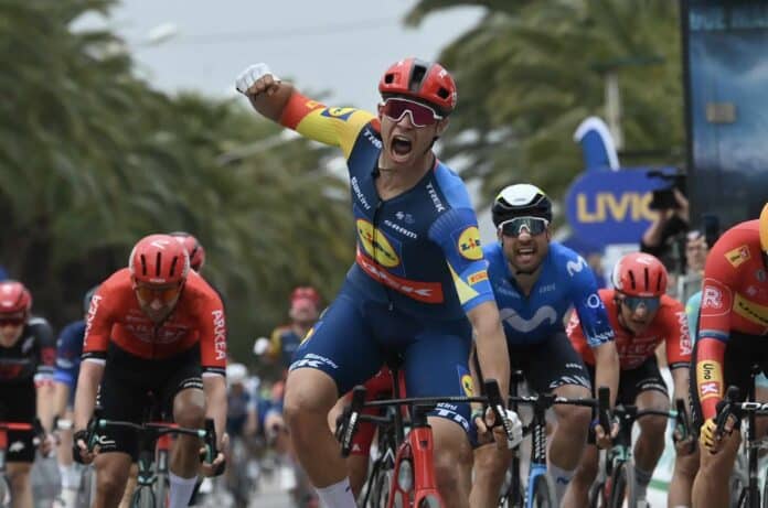 Tirreno Adriatico 2024 Jonathan Milan remporte l'étape de San Benedetto del Tronto