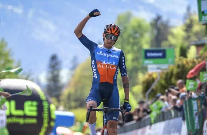 Tour des Alpes Alessandro De Marchi remporte la 2e étape en solitaire