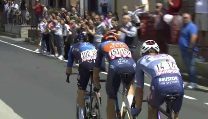 Direct Giro 2024 étape 10 trois coureurs échappés