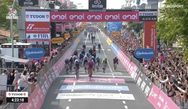 DIRECT. Giro 2024 : Milan devant Merlier sur la 11e étape
