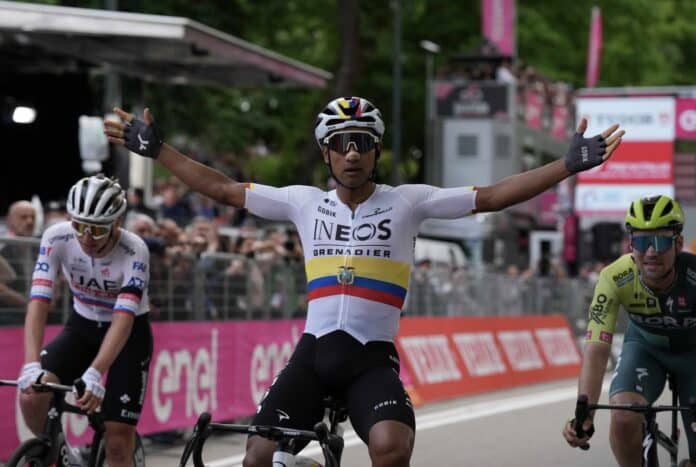 Giro 2024 étape et premier maillot rose pour Jhonatan Narvaez