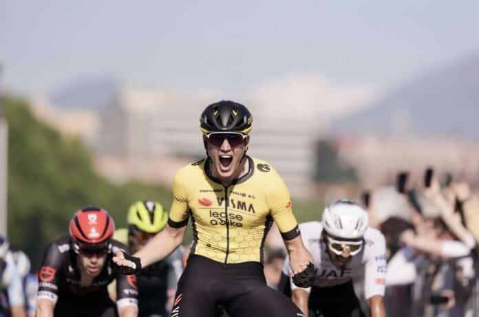 Première victoire sur le Tour d'Italie pour Olav Kooij