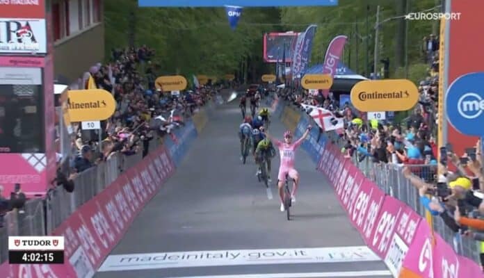 Tadej Pogacar remporte sa troisième victoire sur le Tour d'Italie
