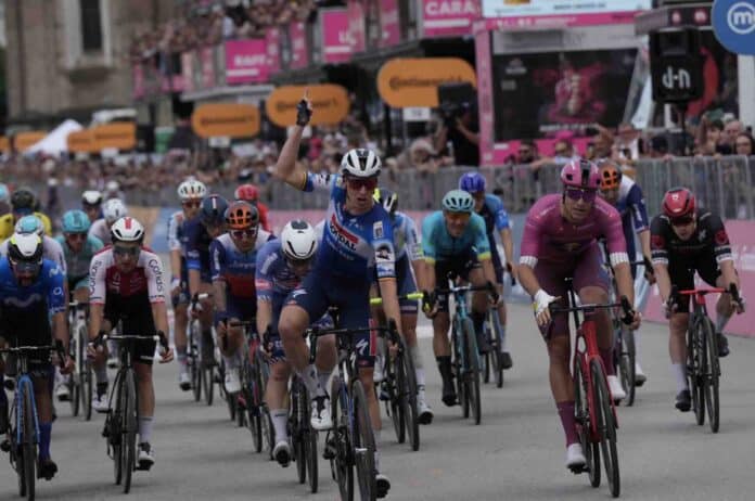 Tim Merlier remporte un deuxième succès d'étape sur ce Giro 2024