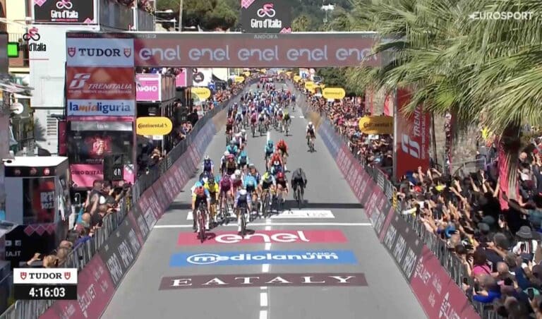 Victoire au sprint de Jonathan Milan sur la 4e étape du Tour d’Italie