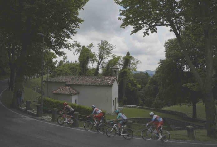 Vidéo Giro 2024 le résumé de la 18e étape du Tour d'Italie