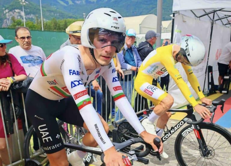 Adam Yates remporte le Tour de Suisse et Joao Almeida le chrono final