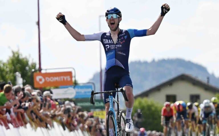 Etape et maillot jaune pour Derek Gee sur le Critérium du Dauphiné