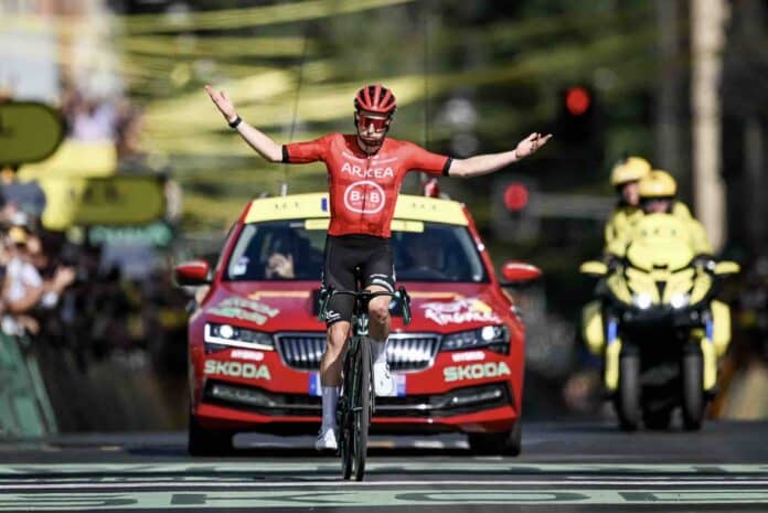 Kevin Vauquelin vainqueur en solitaire de la 2e étape du Tour de France 2024