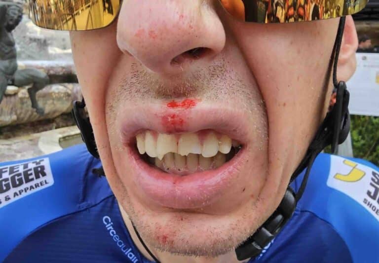 Tour de France 2024 : chute de Jan Hirt juste avant le départ