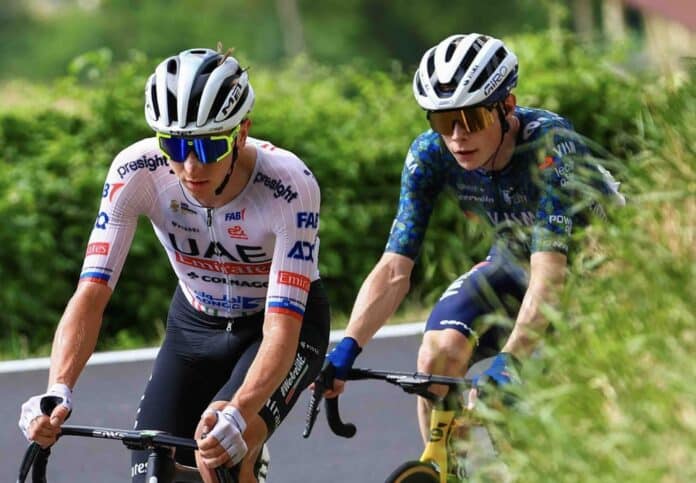 Tour de France Tadej Pogacar bravo à Romain Bardet