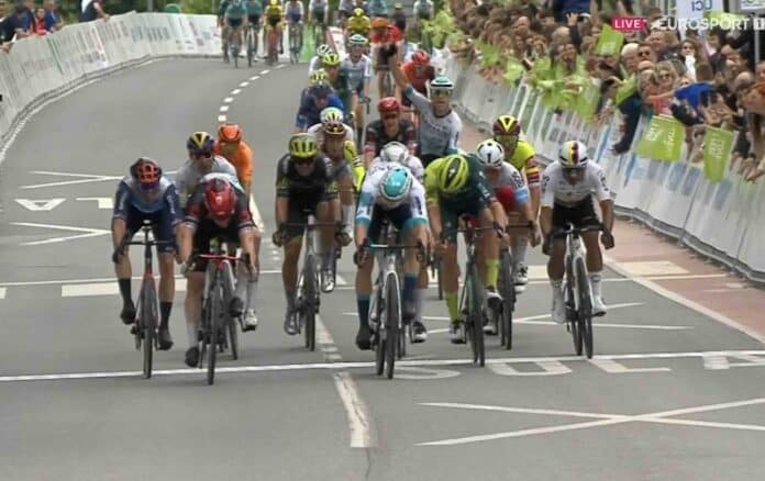 Tour de Slovénie Phil Bauhaus gagne la 2e étape Paul Penhoet chute