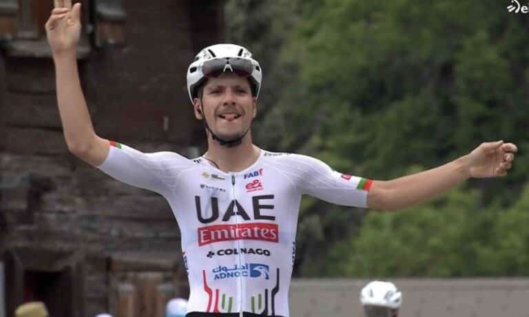 Tour de Suisse : Joao Almeida remporte la 6e étape devant son leader Adam Yates
