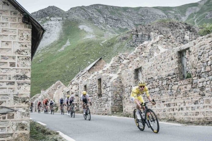 Dernière étape de montagne pour les 141 coureurs du Tour de France 20e