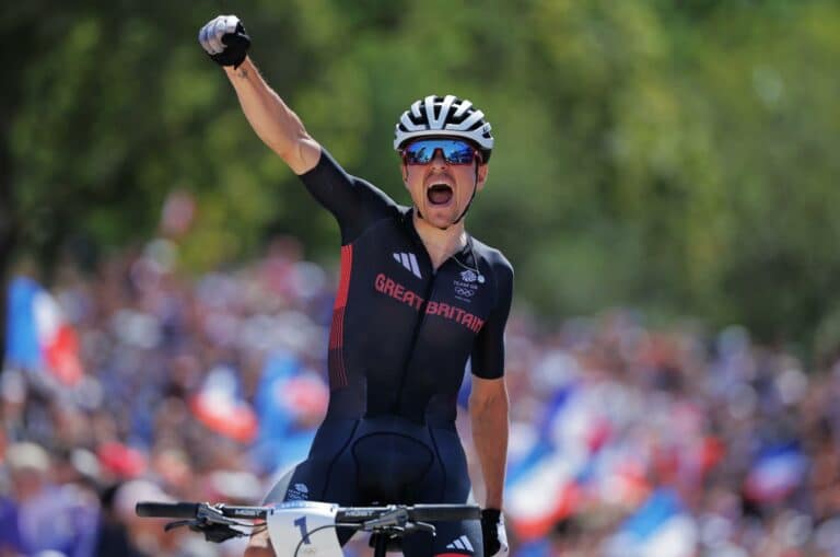JO Paris 2024. Thomas Pidcock conserve le titre en Cross Country sous les sifflets.