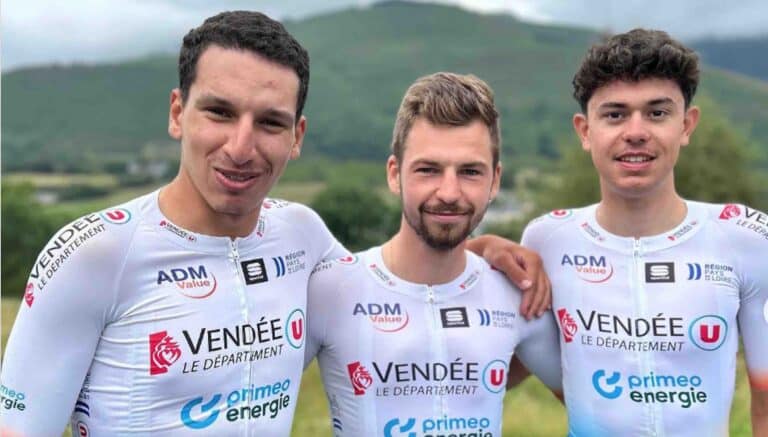 Trois stagiaires chez le Team TotalEnergies