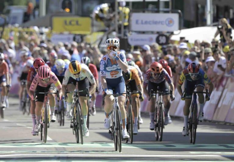 Charlotte Kool remporte au sprint la 1ère étape du Tour de France femmes et endosse la maillot jaune