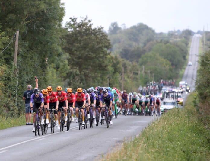 tour de poitou charente les engages et favoris