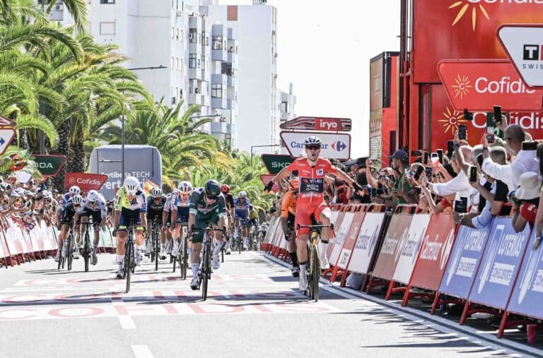 Wout Van Aert remporte la 3ème étape la Vuelta 2024 au sprint