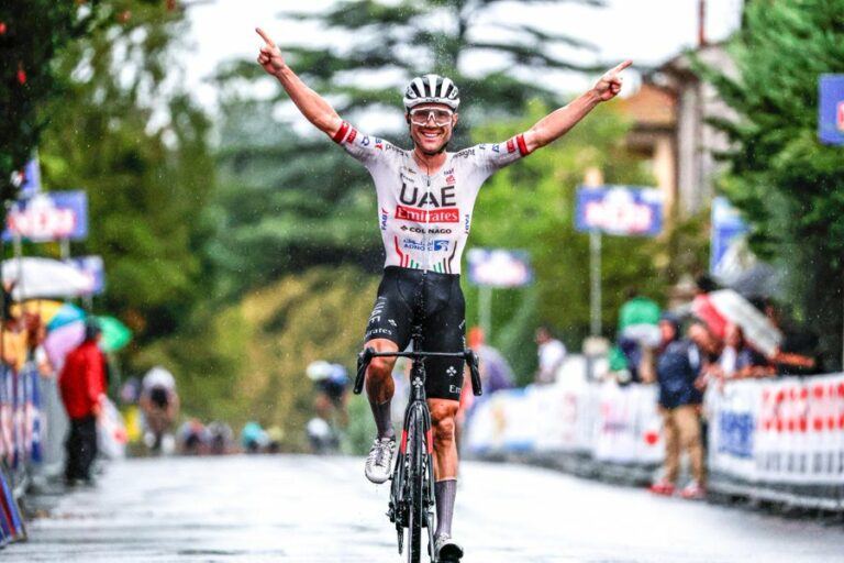 GP Industria & Artigianato 2024 : Hirschi lève de nouveau les bras