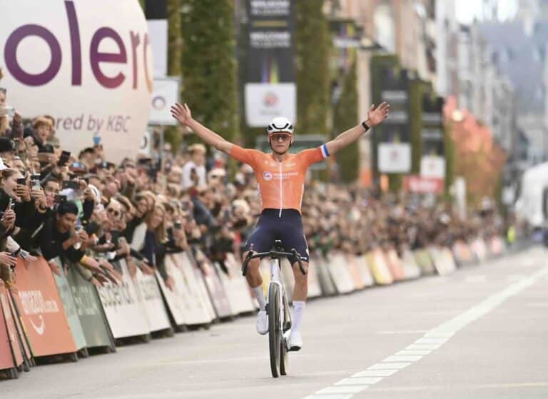 Mathieu Van der Poel, champion du monde de gravel : un nouveau titre pour une légende polyvalente