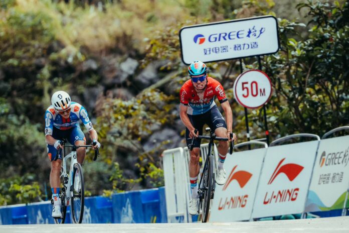 Tour de Guangxi 2024 : Lennert Van Eetvelt s'offre l'étape reine