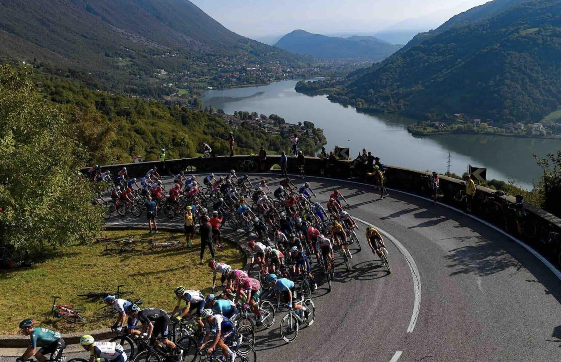 Brandon McNulty wins world road race title for UAE Team Emirates Brandon McNulty wins world road race title for UAE Team Emirates