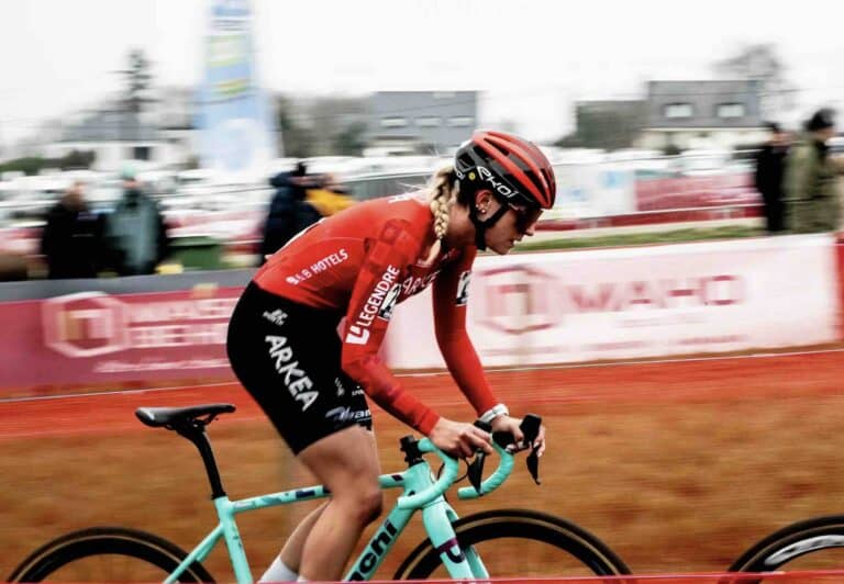 Cyclo-cross : Anaïs Morichon triomphe en solitaire à Troyes