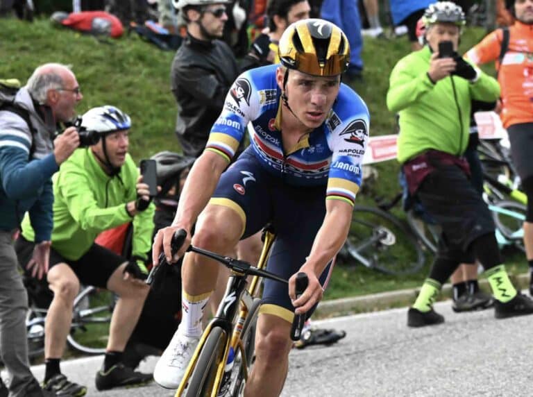 Remco Evenepoel blessé lors d’un entraînement : des fractures diagnostiquées