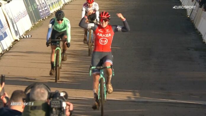 Cyclo-cross : Amandine Fouquenet championne de France à Pontchateau, Célia Gery sacrée chez les Espoirs