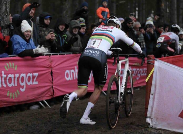 Cyclo cross Mathieu Van der Poel forfait pour Coxyde