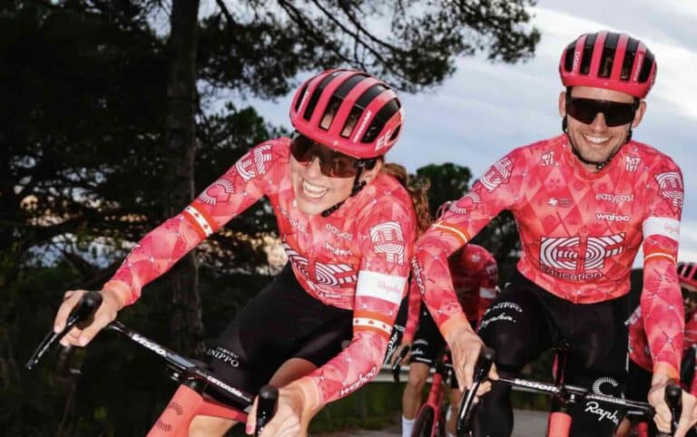 Sortie littéraire : 1 001 maillots de cycilsme - Portés par les champions