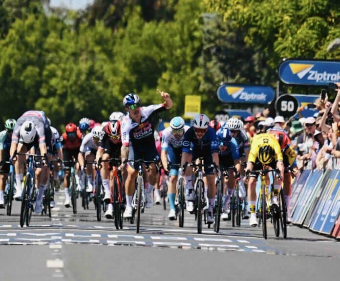 Sam Welsford remporte la 1ère étape du Tour Down Under 2025