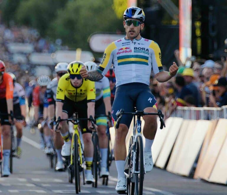 Sam Welsford s’impose en maître du sprint sur la Villawood Men’s Classic 2025 !