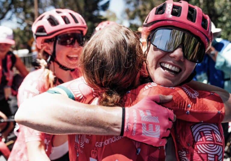 VIDEO – Noemi Rüegg remporte l’étape de Willunga Hill au Tour Down Under Femmes 2025