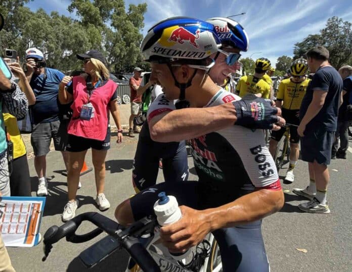 Vidéo Sam Welsford s'impose sur la première étape du Tour Down Under 2025